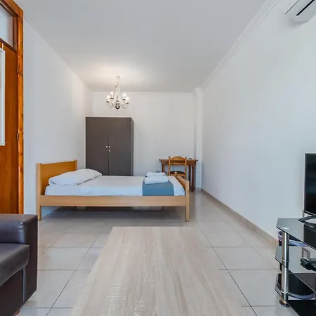Andreas Beachfront * Larnaka